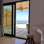 M-vibes Mykonos קלפטיס