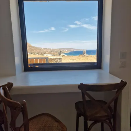 M-vibes Mykonos