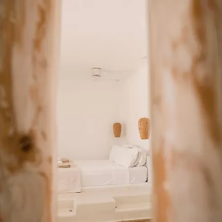 M-vibes Mykonos קלפטיס