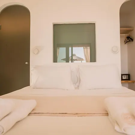 M-vibes Mykonos Ξενοδοχείο με διαμερίσματα Καλαφάτη