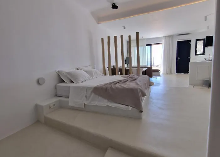 M-vibes Mykonos Apartahotel 4*