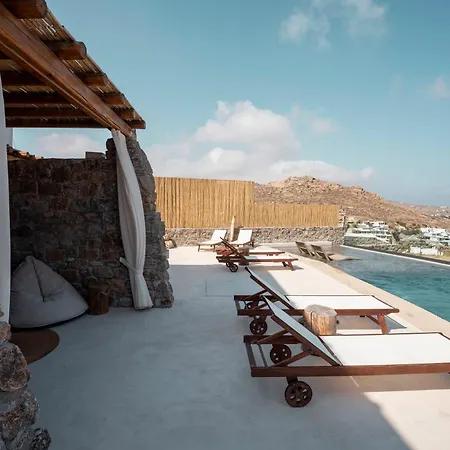 M-vibes Mykonos * Kalafatis