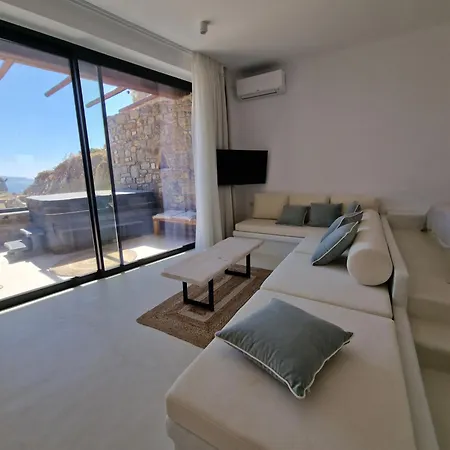 M-vibes Mykonos *