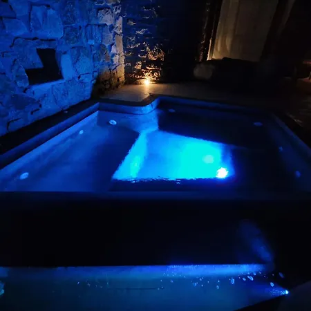 M-vibes Mykonos